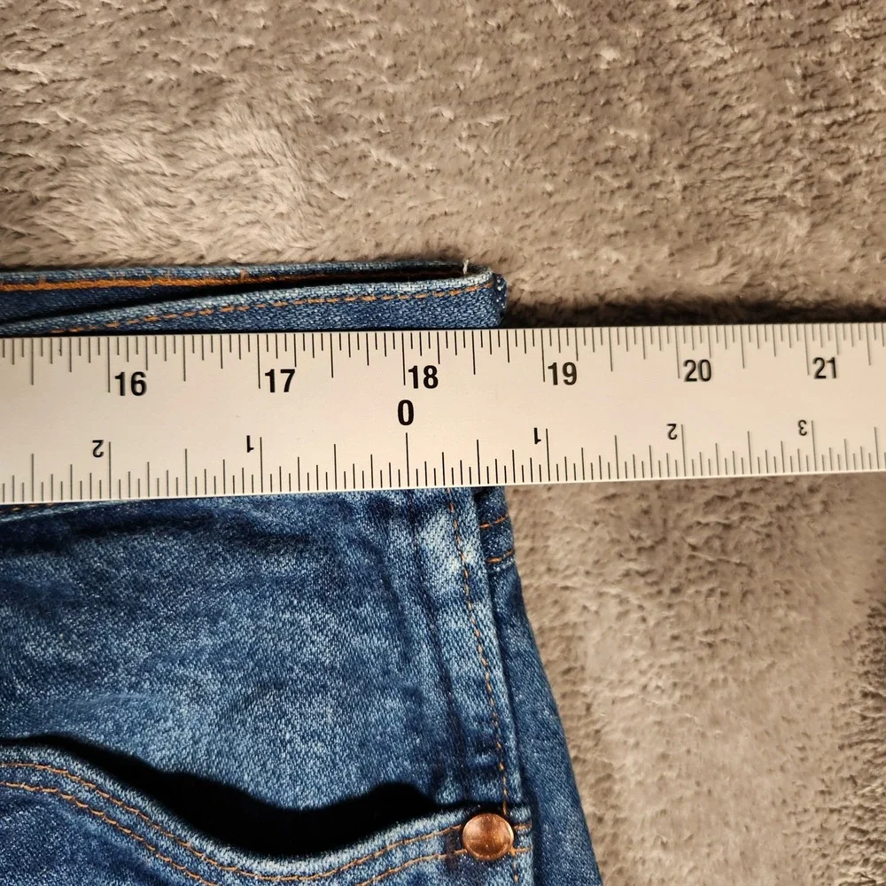 Vintage Wrangler Jeans Men's 40X32 Blue Excellent 13MWZ Cowboy Cut Made in USA - Picture 2 of 11